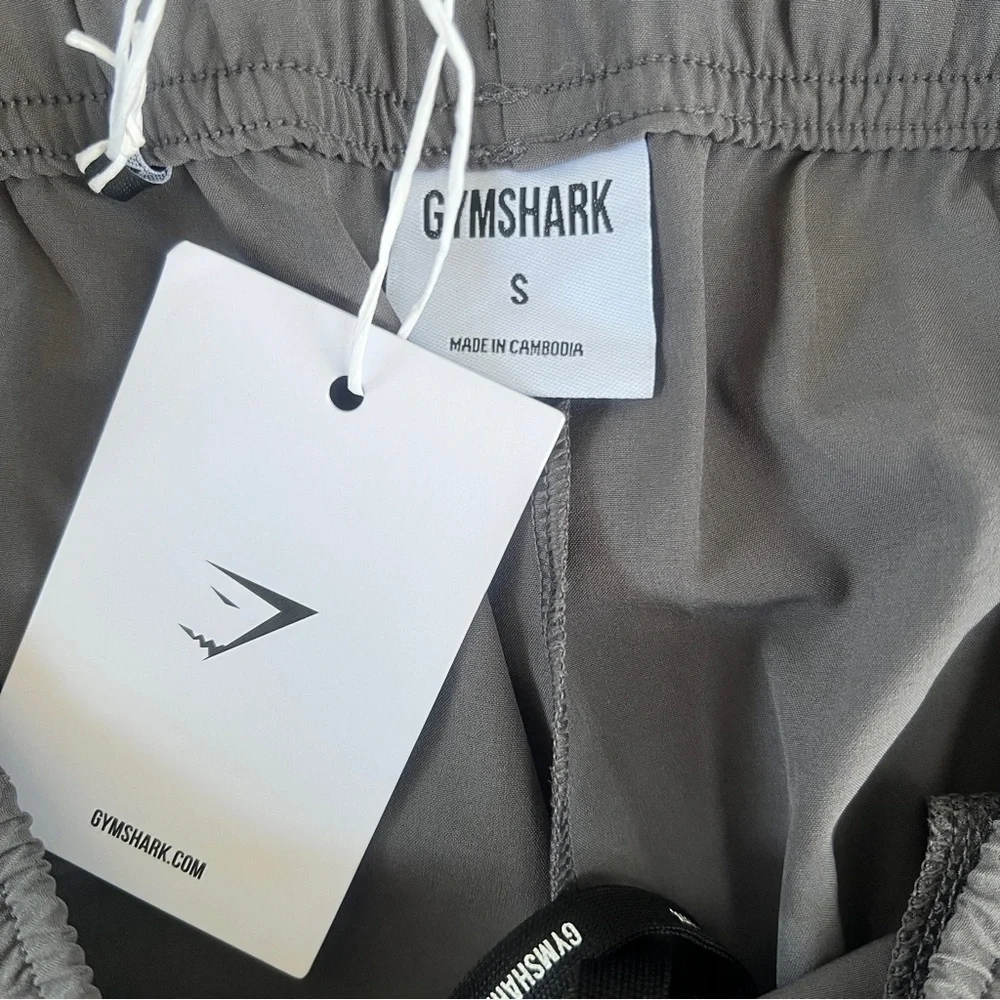 NWT Gymshark Arrival Woven Joggers, Silhouette Grey, Size S